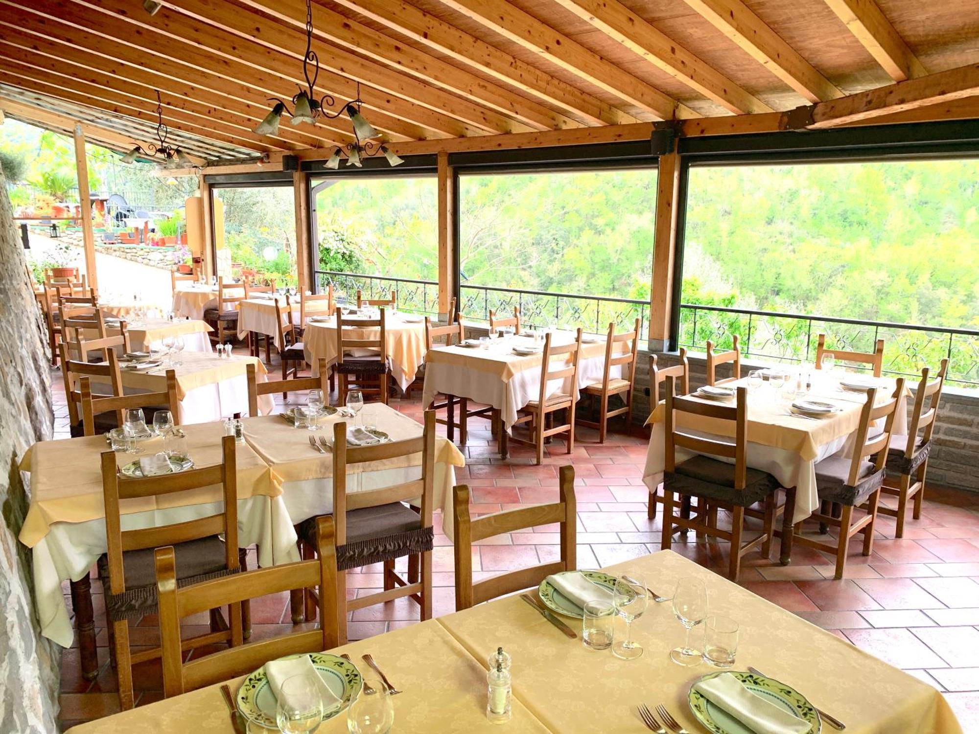 La Favorita Apricale B&B & Ristorante Zewnętrze zdjęcie